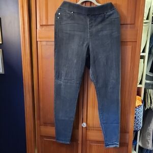 Liverpool Black Jeggings with Modern Comfort